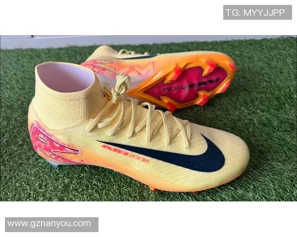 足球明星的球鞋价格是多少？