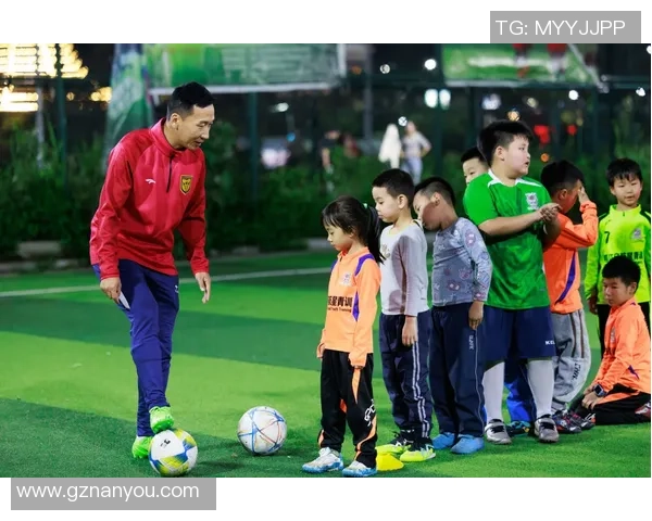 鄂州足球球星成长历程与辉煌时刻全景展现